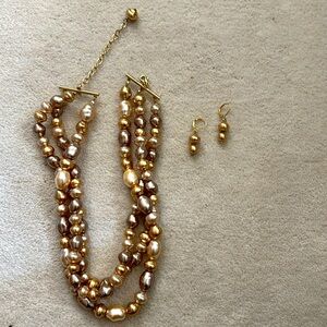 Elegant Gold and Silver Pearl Necklace